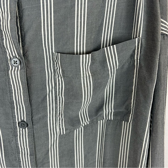 Tahari Gray White Striped Oversized Blouse Size Medium - Picture 7 of 10
